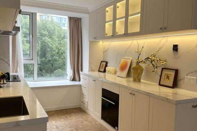 2BR Apartment in Gubei (L2)