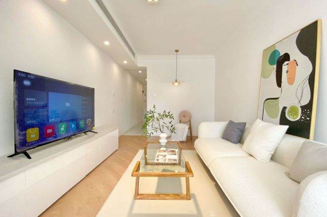 1BR Apartment in Jing'an (L13)