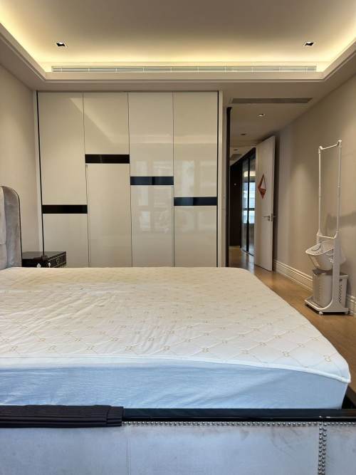 Housing image — Bedroom