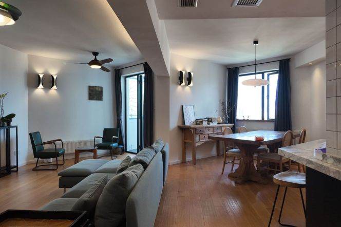 High-Floor Spacious 2BR Apartment in Jing'an (L7)