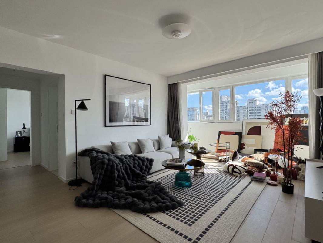 Housing image — Living Room
