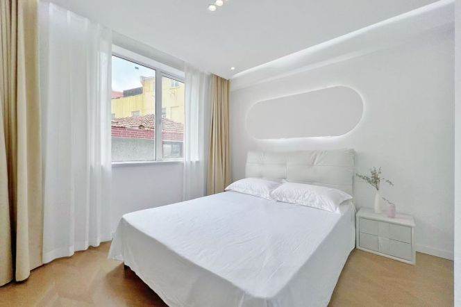 2BR Apartment in Jing'an (L7)