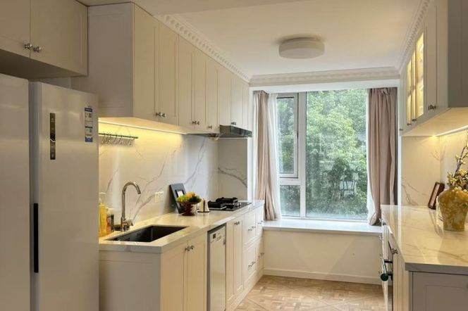 2BR Apartment in Gubei (L2)