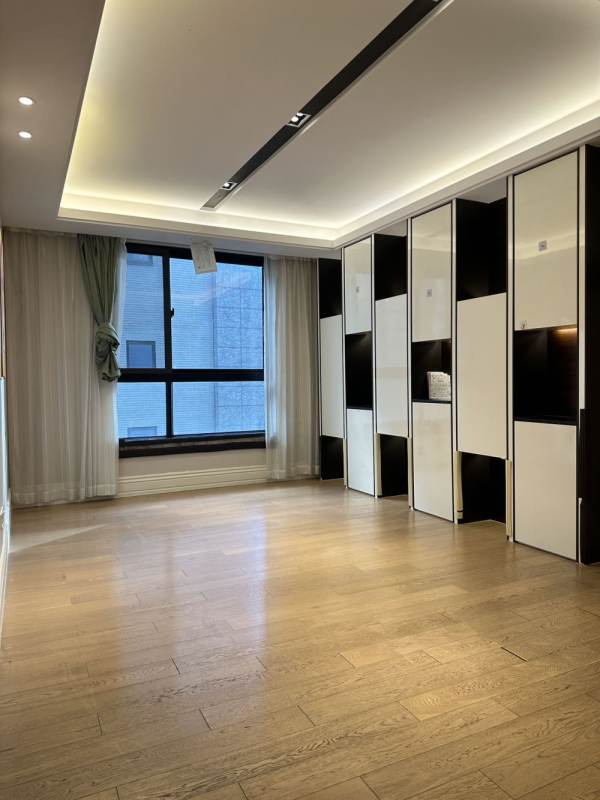 Housing image — Bedroom