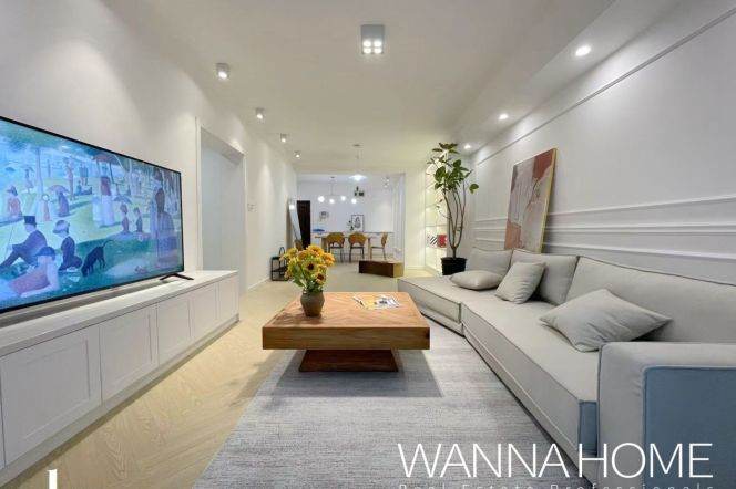 Spacious 2BR Apartment near West Yan'An Rd Metro with Green View