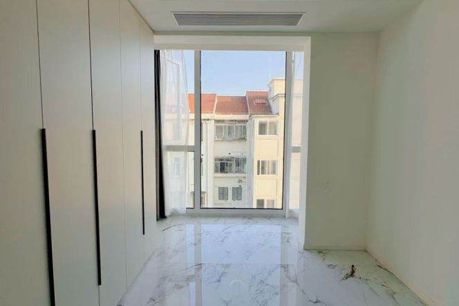 1BR Apartment near Hongqiao Rd Metro (L3/L4/L10)