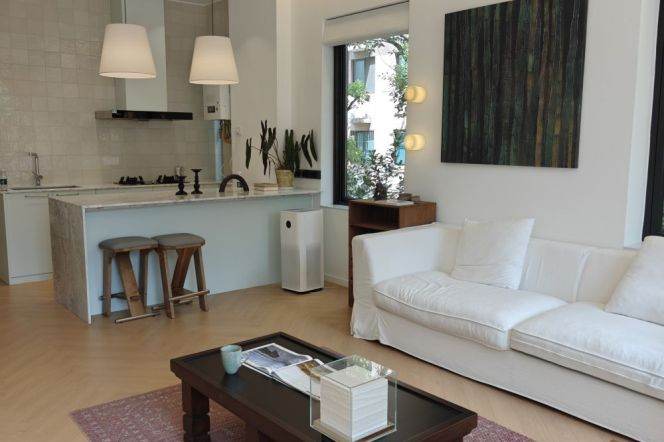 Spacious 1BR Heritage Apartment near Nanjing Xi Lu with Terrace (L2/L12/L13)