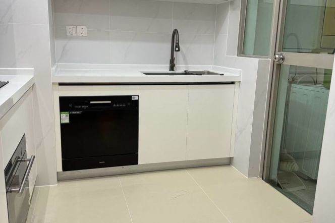 High-Floor 1BR Apartment at One Park Avenue