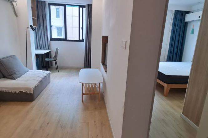 1BR Apartment near Zhongshan Park (L2/L11)
