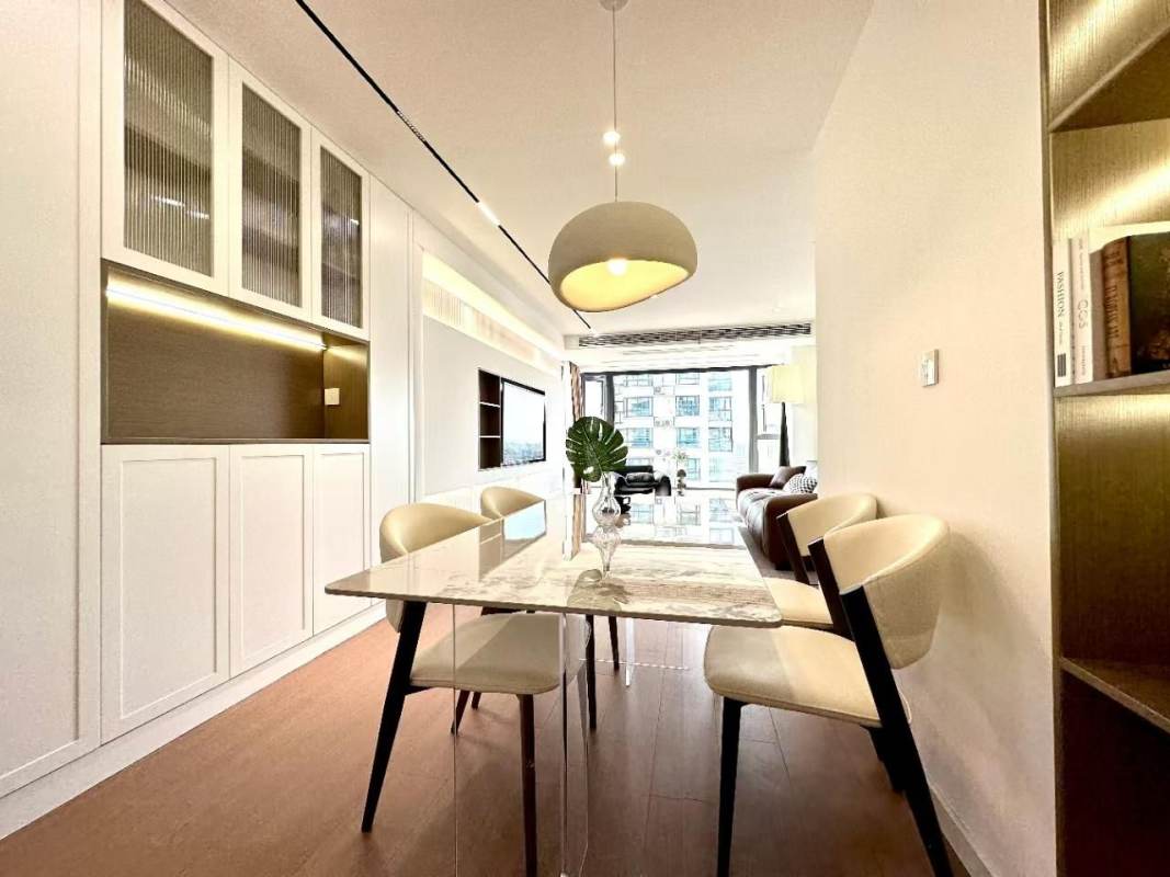 Housing image — Dining Area