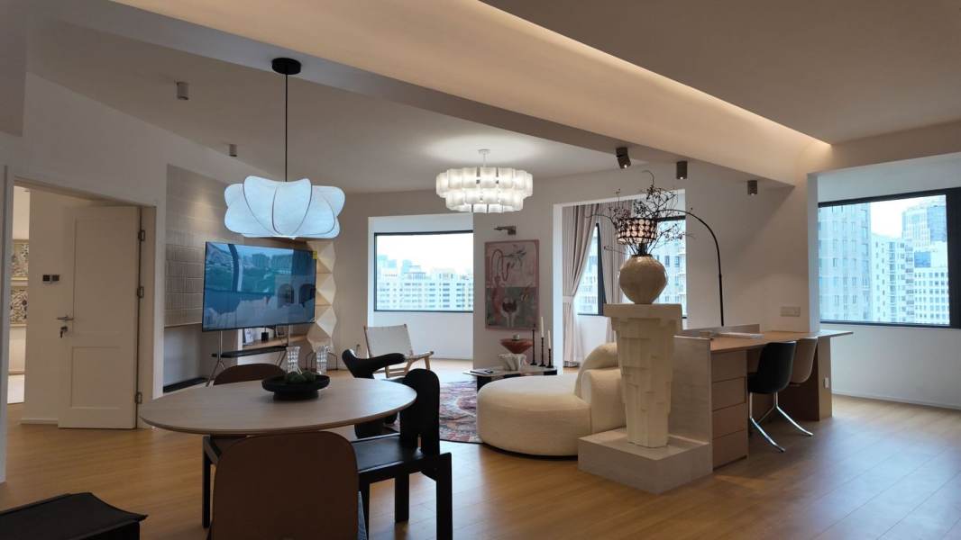 Housing image — Living Room