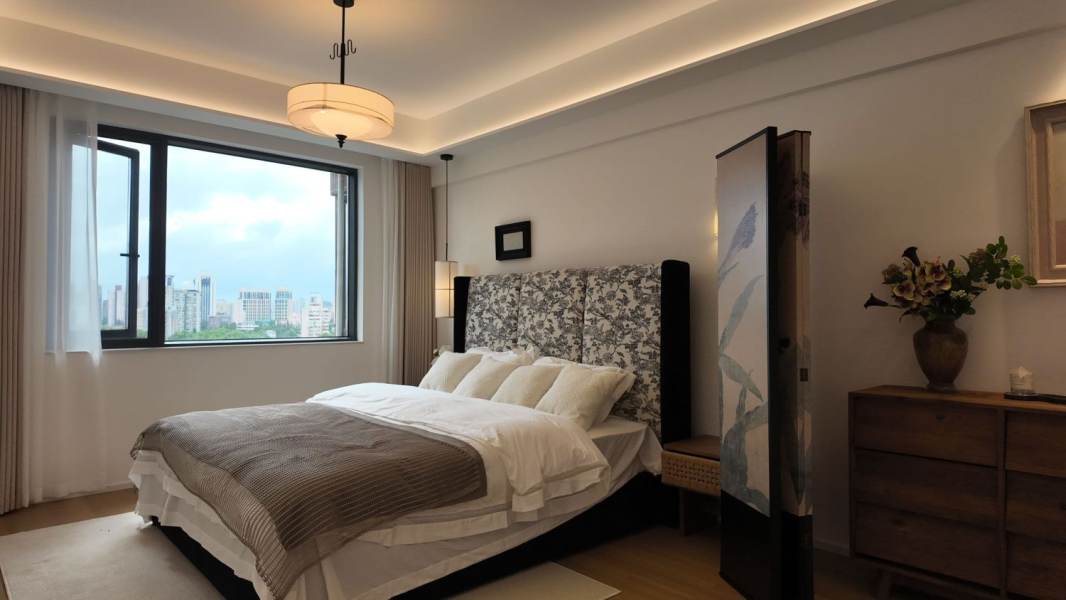 Housing image — Bedroom