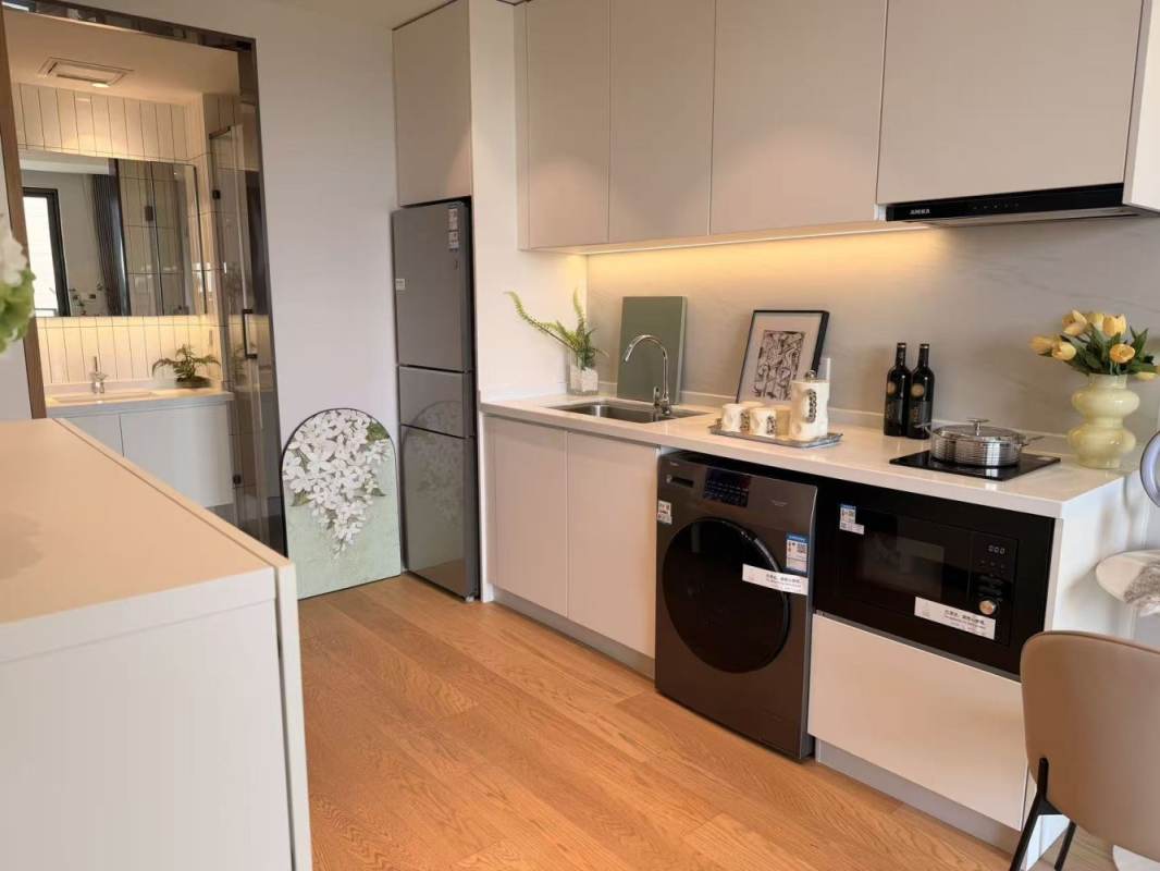 Housing image — Kitchen