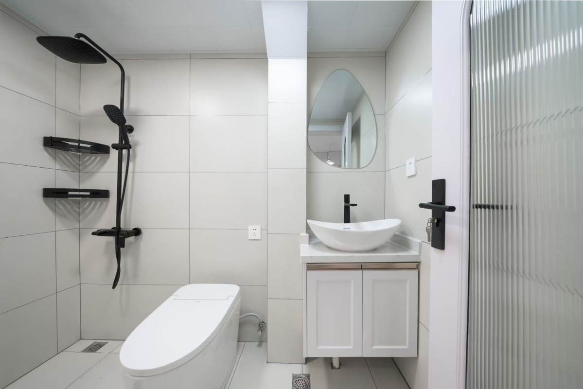 Housing image — Bathroom