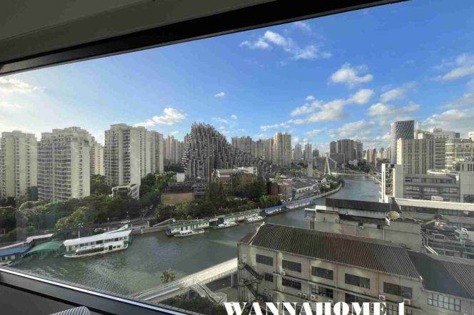 Spacious 2BR Apartment near Shanghai Railway Station Metro with Outstanding View (L13)