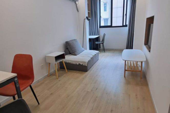 1BR Apartment near Zhongshan Park (L2/L11)