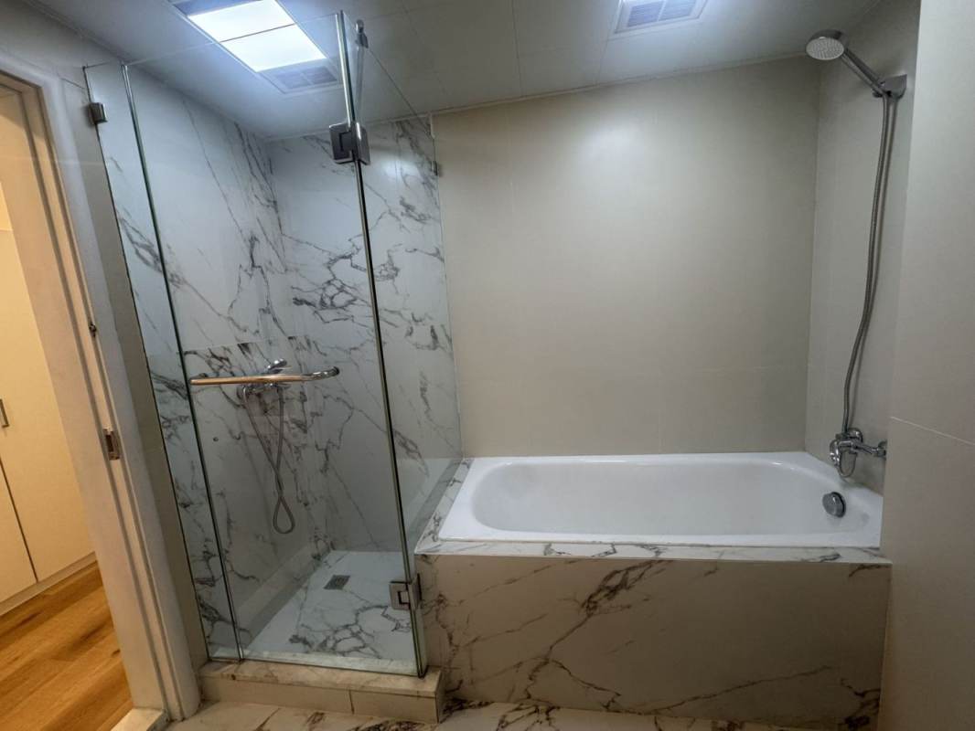 Housing image — Bathroom