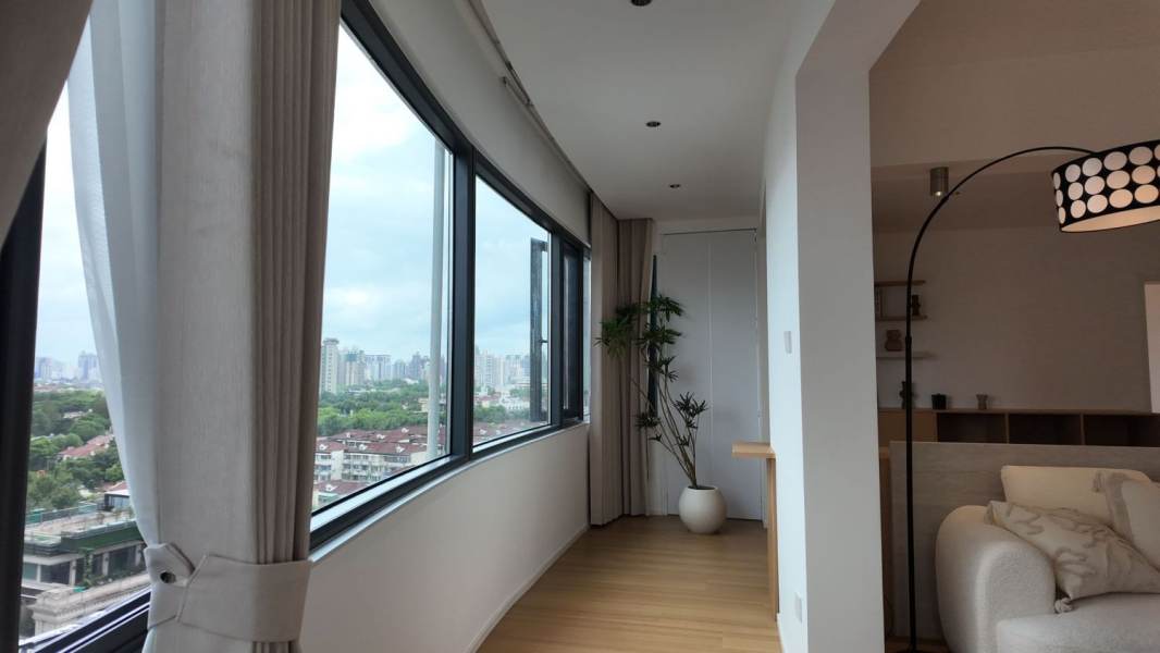 Housing image — Balcony