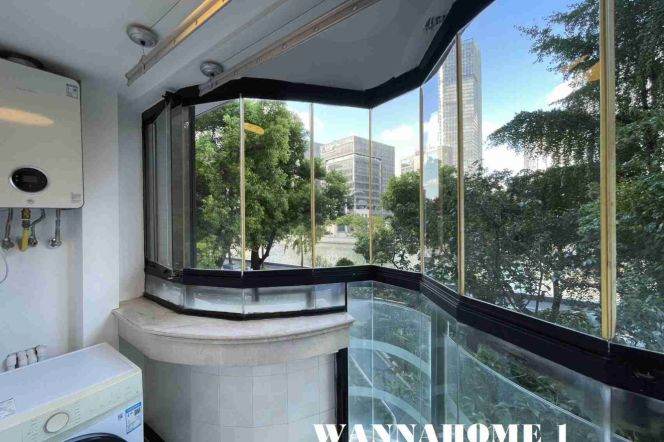 1BR Apartment in Jing'an with Green View