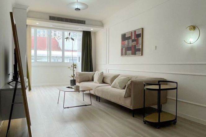 1BR Apartment in Jing'an (L2/L11)