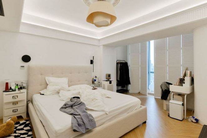 Spacious 3BR Apartment in Jing'an (L2/L11)