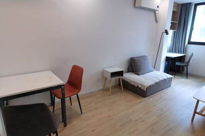 1BR Apartment near Zhongshan Park (L2/L11)