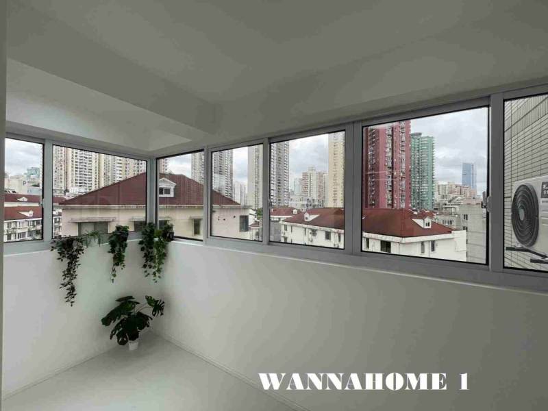 Housing image — Balcony
