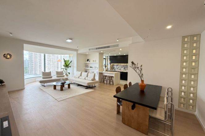 Spacious 3BR Apartment near Tangqiao Metro with Outstanding View