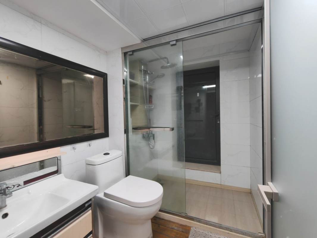 Housing image — Bathroom