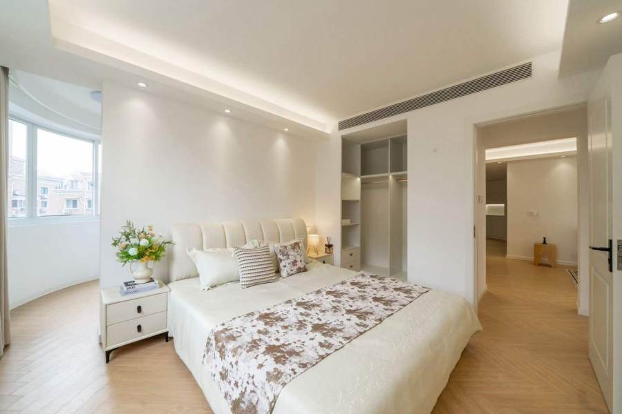Housing image — Bedroom