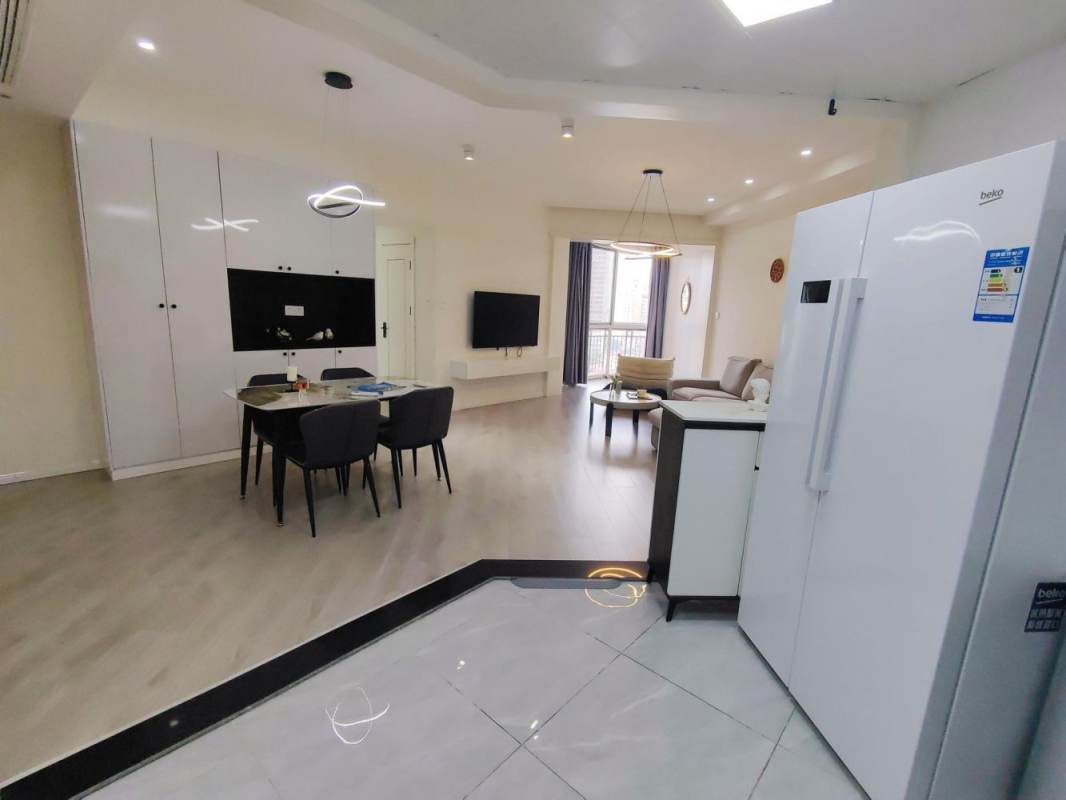 Housing image — Dining Area