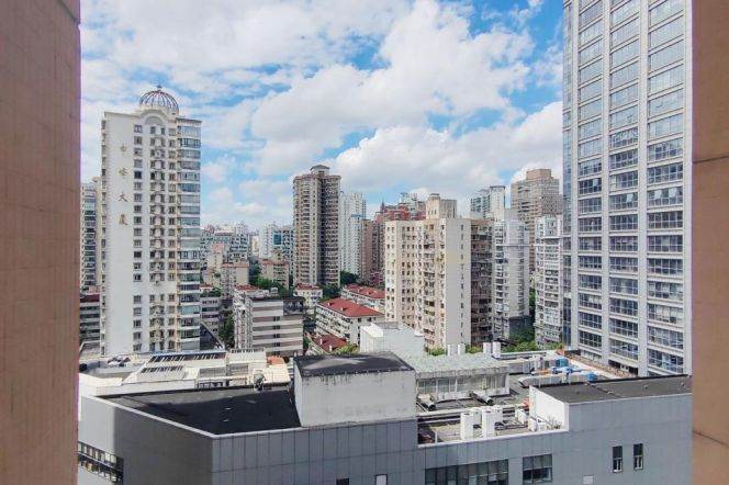 Spacious 2BR Apartment in Xujiahui with Floor-to-Ceiling Windows (L4)