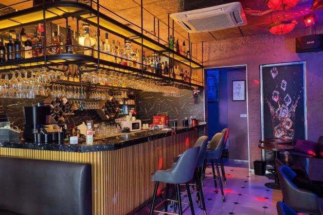 Studio Commercial Space in Old Xuhui (L13)