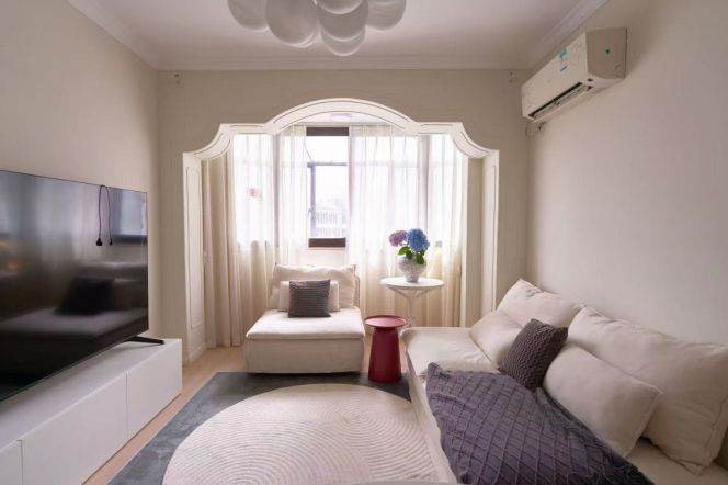 1BR Apartment in Xujiahui (L1/L9/L11)