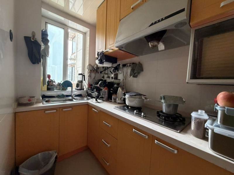 Housing image — Kitchen