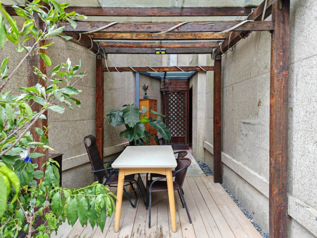 Housing image — Garden