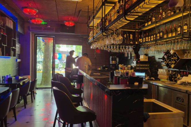 Studio Commercial Space in Old Xuhui (L13)
