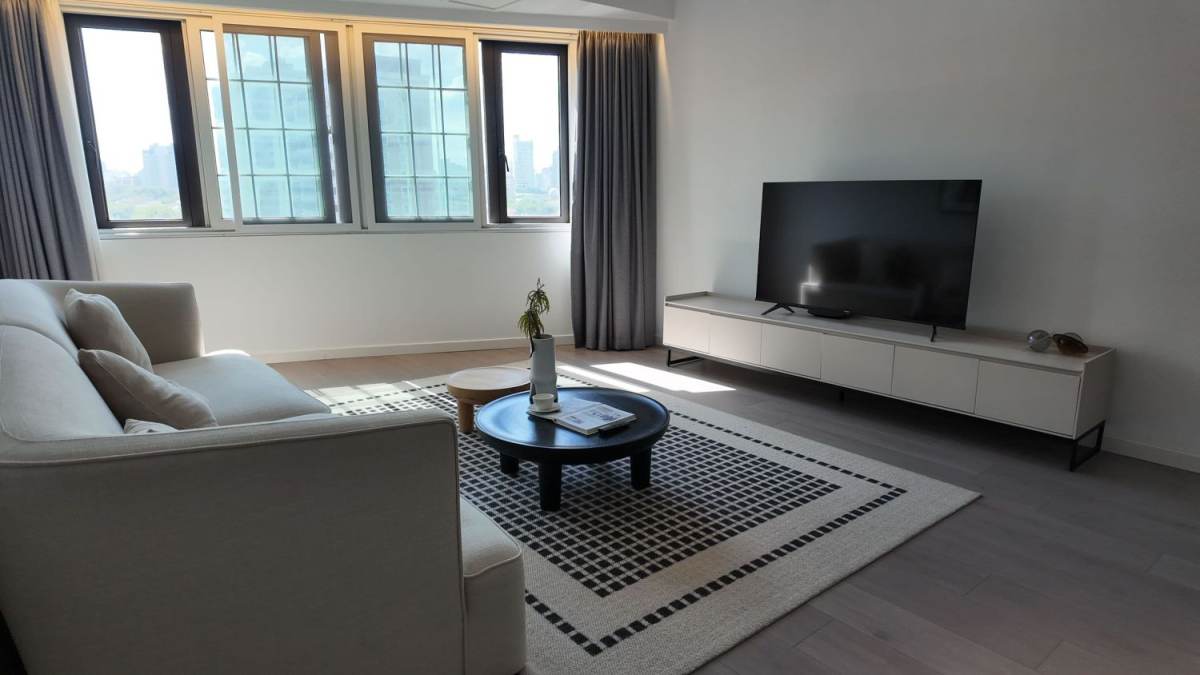 Housing image — Living Room