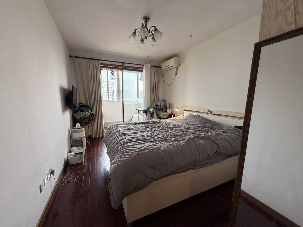 Housing image — Bedroom