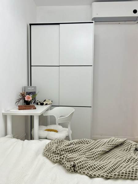 Housing image — Bedroom