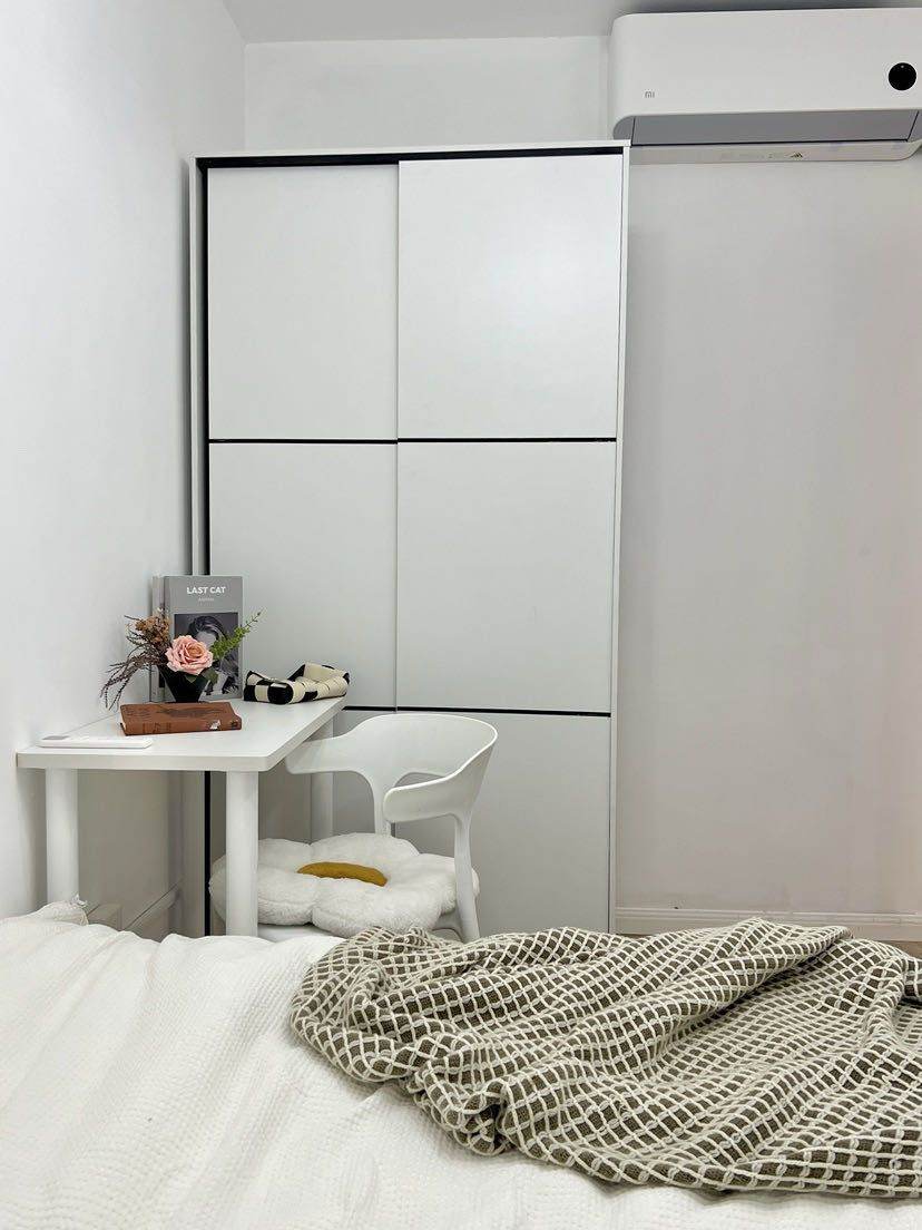 Housing image — Bedroom