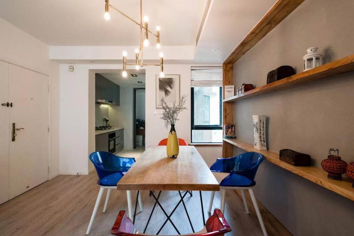 Housing image — Dining Area