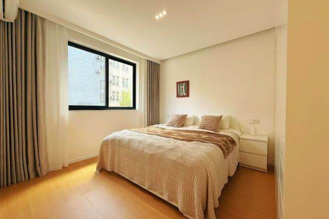 2BR Apartment in Jing'an with Floor-to-Ceiling Windows (L7/L13/L14)