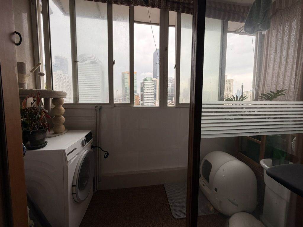 Housing image — Balcony