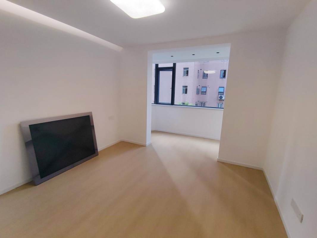 Housing image — Bedroom
