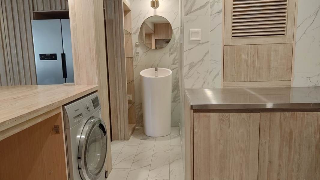Housing image — Bathroom