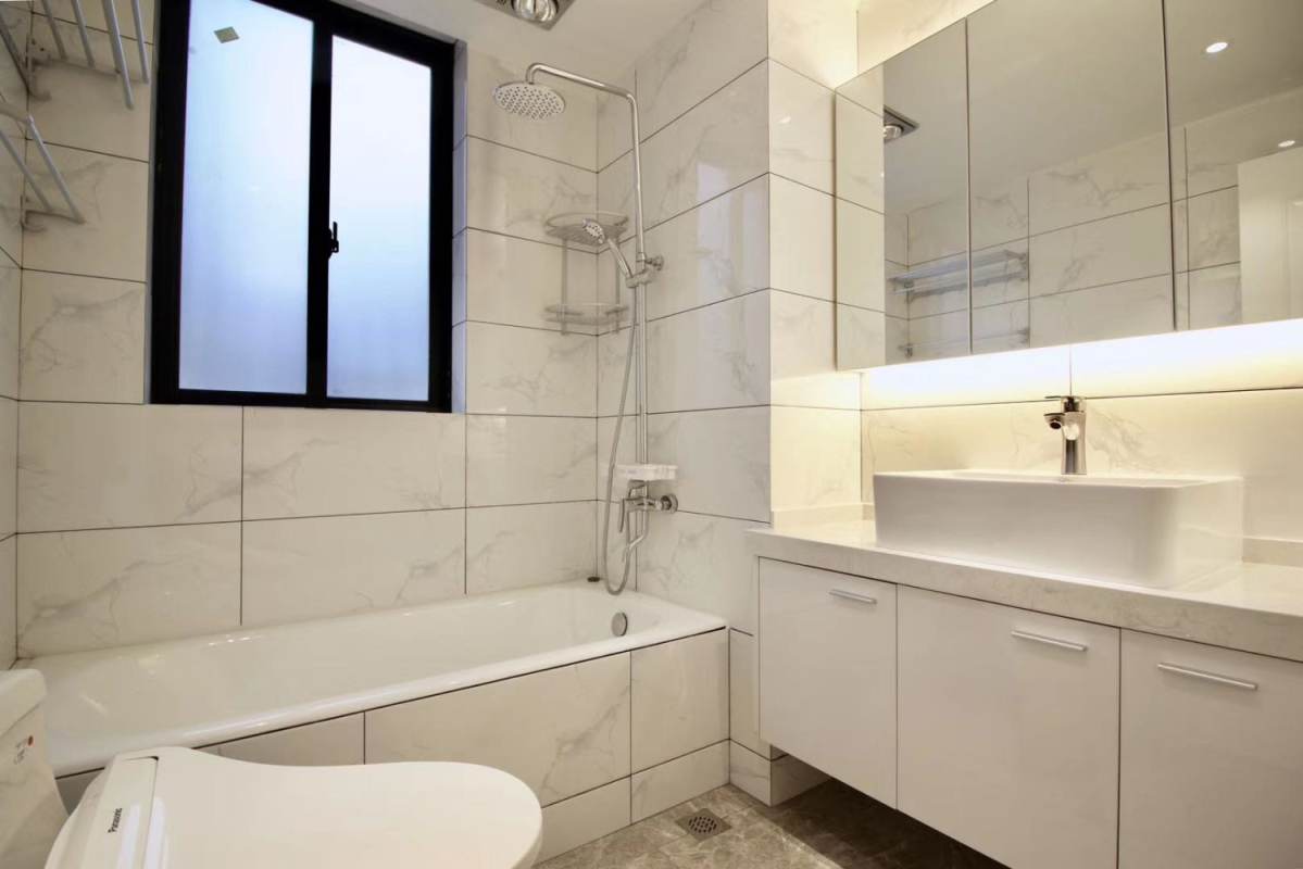 Housing image — Bathroom