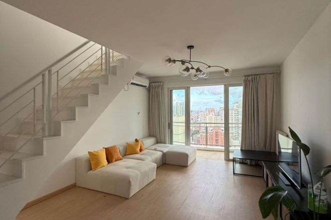 High-Floor 3BR Apartment in Xujiahui with Floor-to-Ceiling Windows