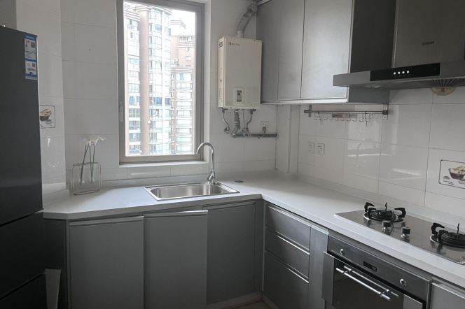 High-Floor 2BR Apartment in Jing'an with Floor-to-Ceiling Windows (L13/L14)