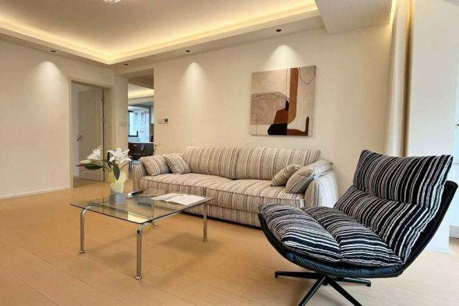 3BR Apartment near Wuning Road Metro with Floor-to-Ceiling Windows (L13/L14)